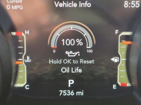 Used 2025 Jeep Wrangler Sport image 5