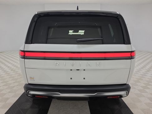Used 2023 Rivian R1S Adventure Quad AWD/4WD image 4