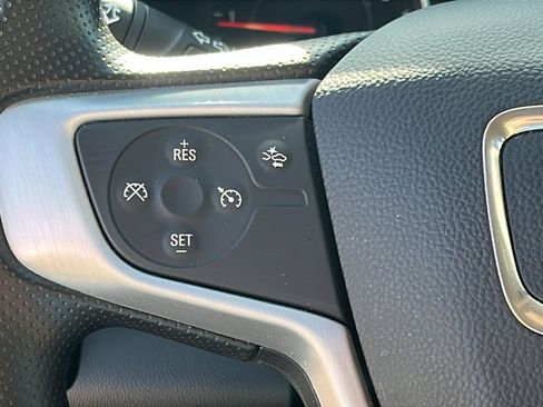 Certified 2024 GMC Terrain SLE image 16