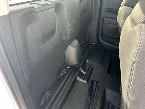 Used 2022 Chevrolet Colorado LT w/ Fleet Safety Package image 22