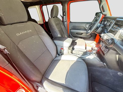 Used 2023 Jeep Wrangler Unlimited Sahara AWD/4WD image 22