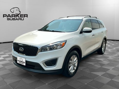 Used 2016 Kia Sorento AWD w/ LX Convenience Package image 1