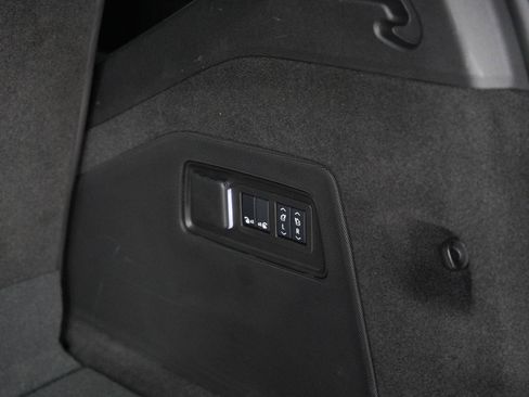 Used 2025 Cadillac Escalade Sport Platinum AWD/4WD image 19