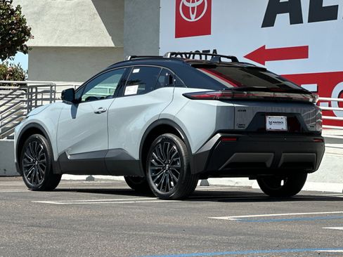 New 2026 Toyota C-HR AWD/4WD image 3