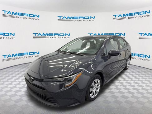 Used 2023 Toyota Corolla LE FWD image 1