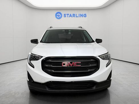 Used 2021 GMC Terrain SLE w/ Driver Convenience Package FWD image 16