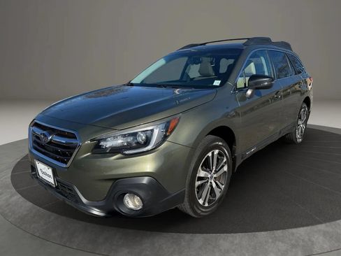 Used 2018 Subaru Outback 3.6R Limited AWD/4WD image 12