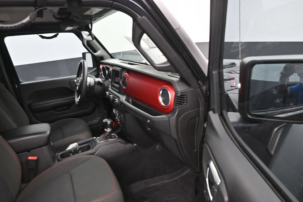 Used 2018 Jeep Wrangler Unlimited Rubicon w/ Dual Top Group AWD/4WD image 10
