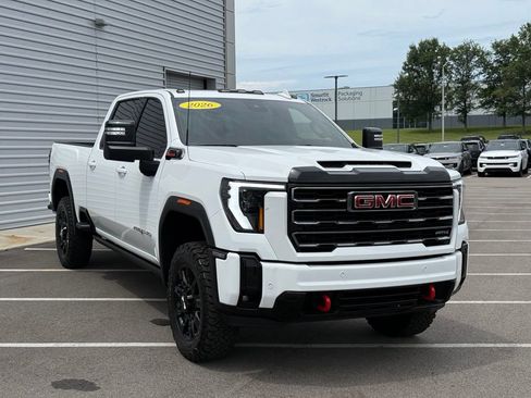 Used 2026 GMC Sierra 2500 AT4 w/ AT4 Premium Plus Package AWD/4WD image 6