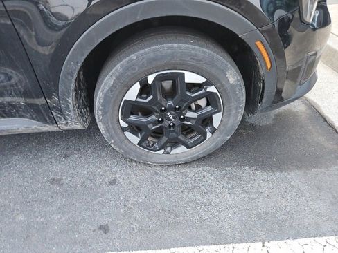 Certified 2024 Kia Sorento S image 4