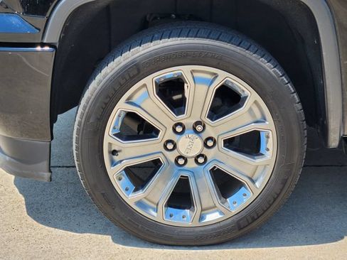 Used 2017 GMC Sierra 1500 Denali w/ Denali Ultimate Package AWD/4WD image 10