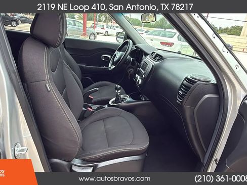 Used 2018 Kia Soul FWD image 26