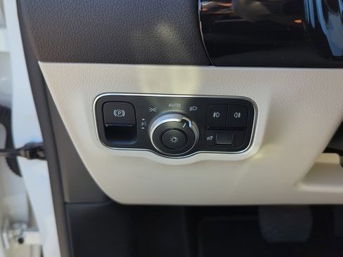 Used 2025 Mercedes-Benz GLA 250 image 11