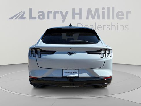 Certified 2023 Ford Mustang Mach-E Premium AWD/4WD image 4