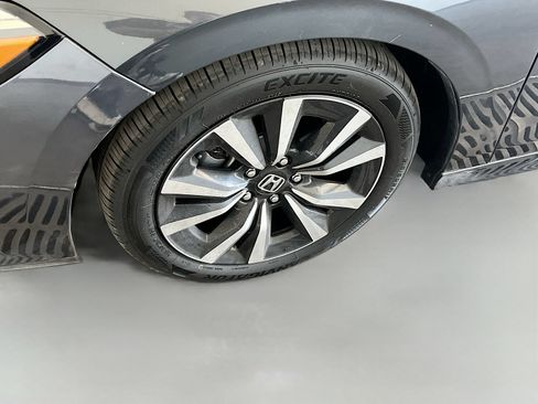 Used 2024 Honda Civic EX image 30