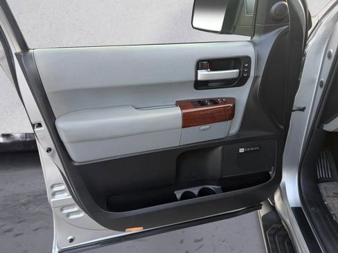 Used 2013 Toyota Sequoia Platinum image 14