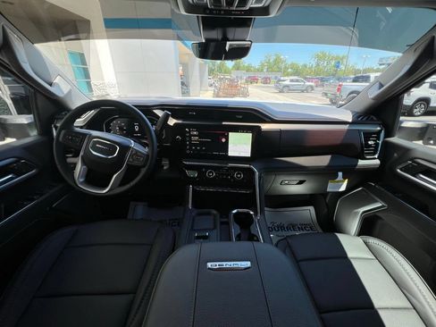 New 2026 GMC Sierra 3500 Denali w/ Denali Reserve Package AWD/4WD image 2