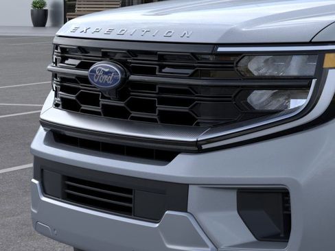 New 2026 Ford Expedition Max Platinum image 17