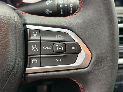 Used 2024 Jeep Compass Trailhawk AWD/4WD image 15