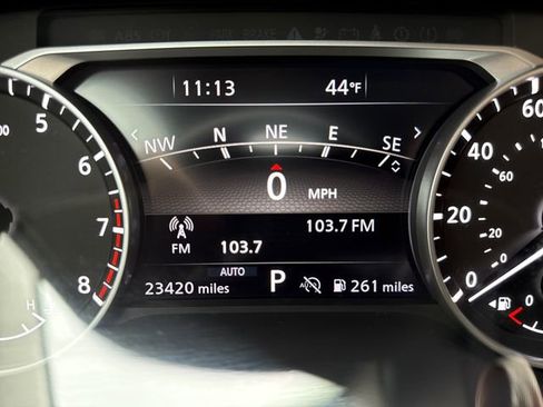 Used 2023 Nissan Pathfinder SL w/ Black Appearance Package image 14