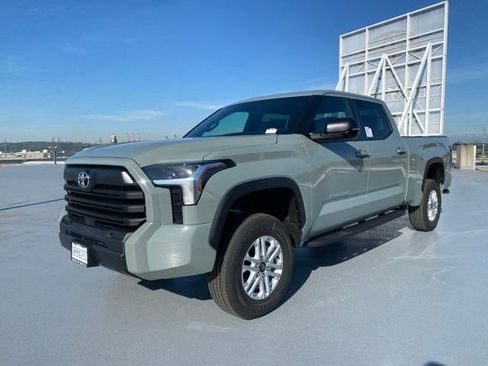 New 2026 Toyota Tundra SR5 AWD/4WD image 5
