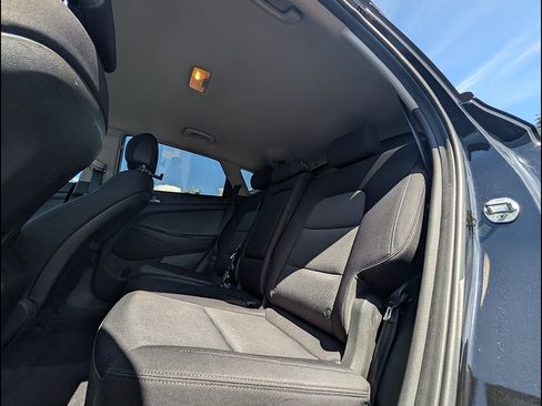 Used 2017 Hyundai Tucson SE w/ SE Popular Package 02 AWD/4WD image 32