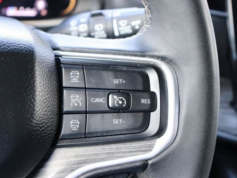 Used 2024 Jeep Wagoneer Series II w/ Flexible Seating Group AWD/4WD image 35
