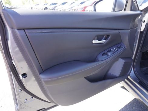 Certified 2025 Nissan Sentra SV image 14