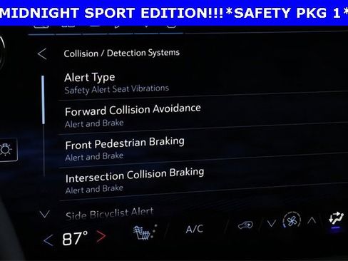 Used 2026 Chevrolet Traverse LT w/ Midnight/Sport Edition image 25