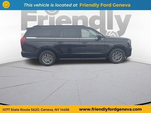 Used 2025 Ford Expedition Max Active AWD/4WD image 4