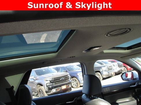 Used 2021 Hyundai Palisade Limited image 15