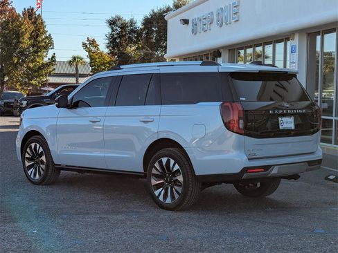 New 2025 Ford Expedition Platinum w/ Driver's Package image 7