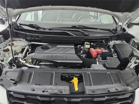 Certified 2022 Nissan Rogue SV image 48