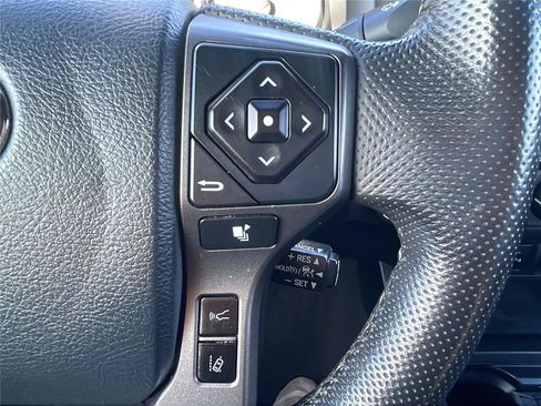 Used 2020 Toyota Tacoma TRD Off-Road image 25