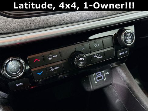Used 2023 Jeep Compass Latitude w/ Sun and Sound Group image 16
