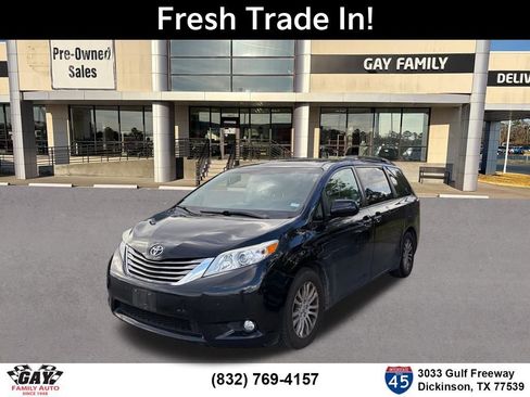Used 2015 Toyota Sienna XLE Premium image 3