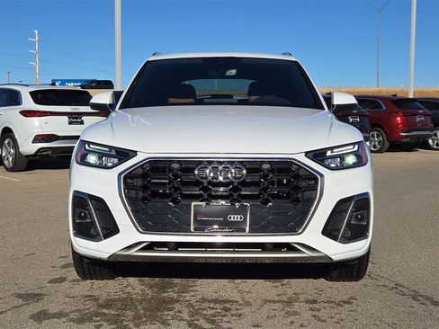 Certified 2024 Audi Q5 e Premium image 10