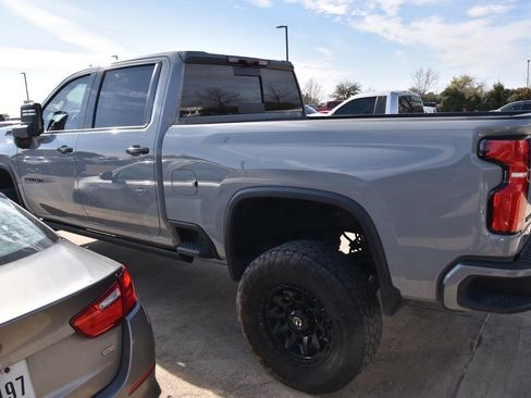 Used 2024 Chevrolet Silverado 2500 LTZ w/ LTZ Plus Package image 9