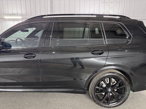 Used 2024 BMW X7 xDrive40i w/ M Sport Package AWD/4WD image 19