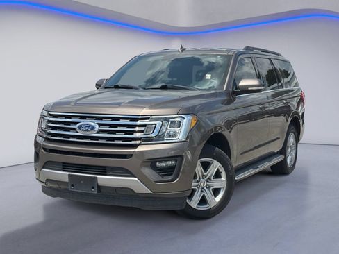 Used 2018 Ford Expedition XLT w/ Equipment Group 202A RWD image 2