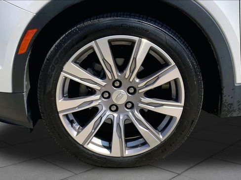 Used 2019 Cadillac XT4 Premium Luxury w/ Cold Weather Package FWD image 10