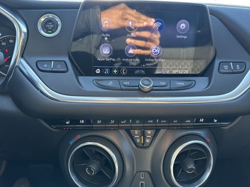 Used 2020 Chevrolet Blazer LT image 29