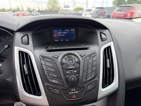 Used 2014 Ford Focus SE FWD image 14