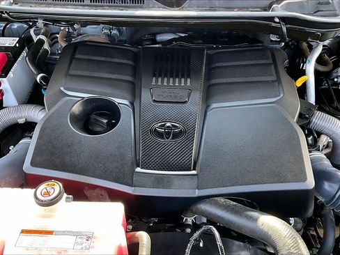Used 2023 Toyota Tundra SR5 AWD/4WD image 33