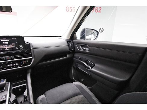 Used 2022 Nissan Pathfinder SV image 8