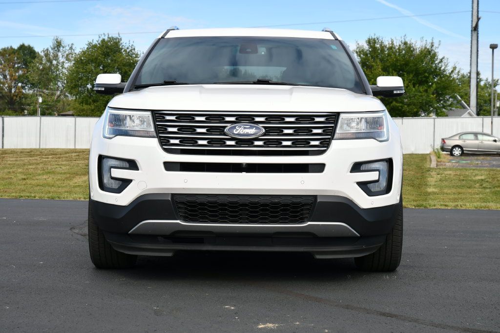 Used 2017 Ford Explorer Limited w/ Equipment Group 301A AWD/4WD image 2