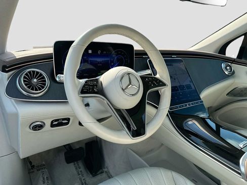 Used 2023 Mercedes-Benz EQS 450+ 4MATIC SUV image 9