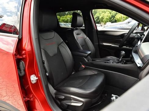 Used 2025 Jeep Compass Trailhawk AWD/4WD image 21