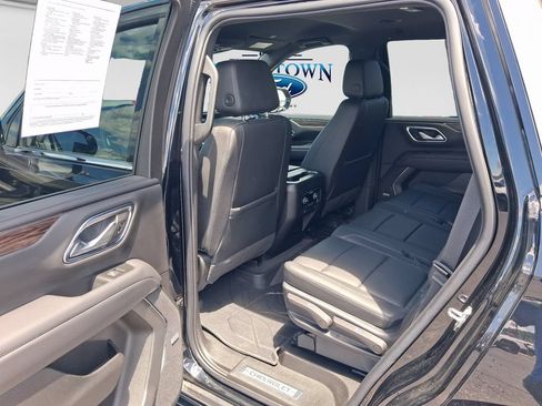Used 2022 Chevrolet Tahoe LT w/ Luxury Package AWD/4WD image 9
