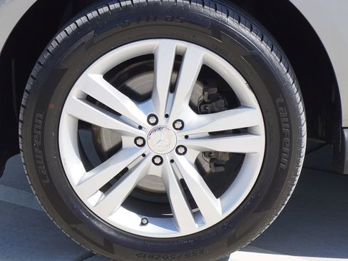 Used 2012 Mercedes-Benz ML 350 4MATIC image 4